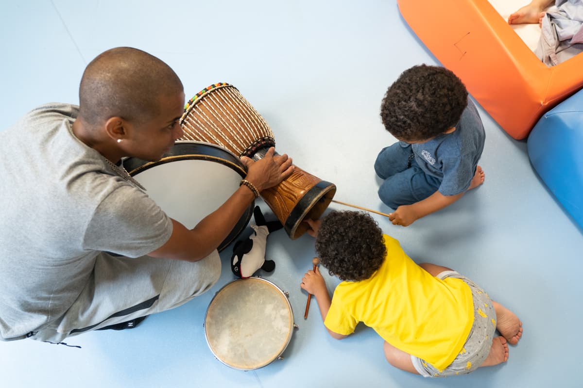 Apprendre à partager et à grandir ensemble, dès les premiers mois